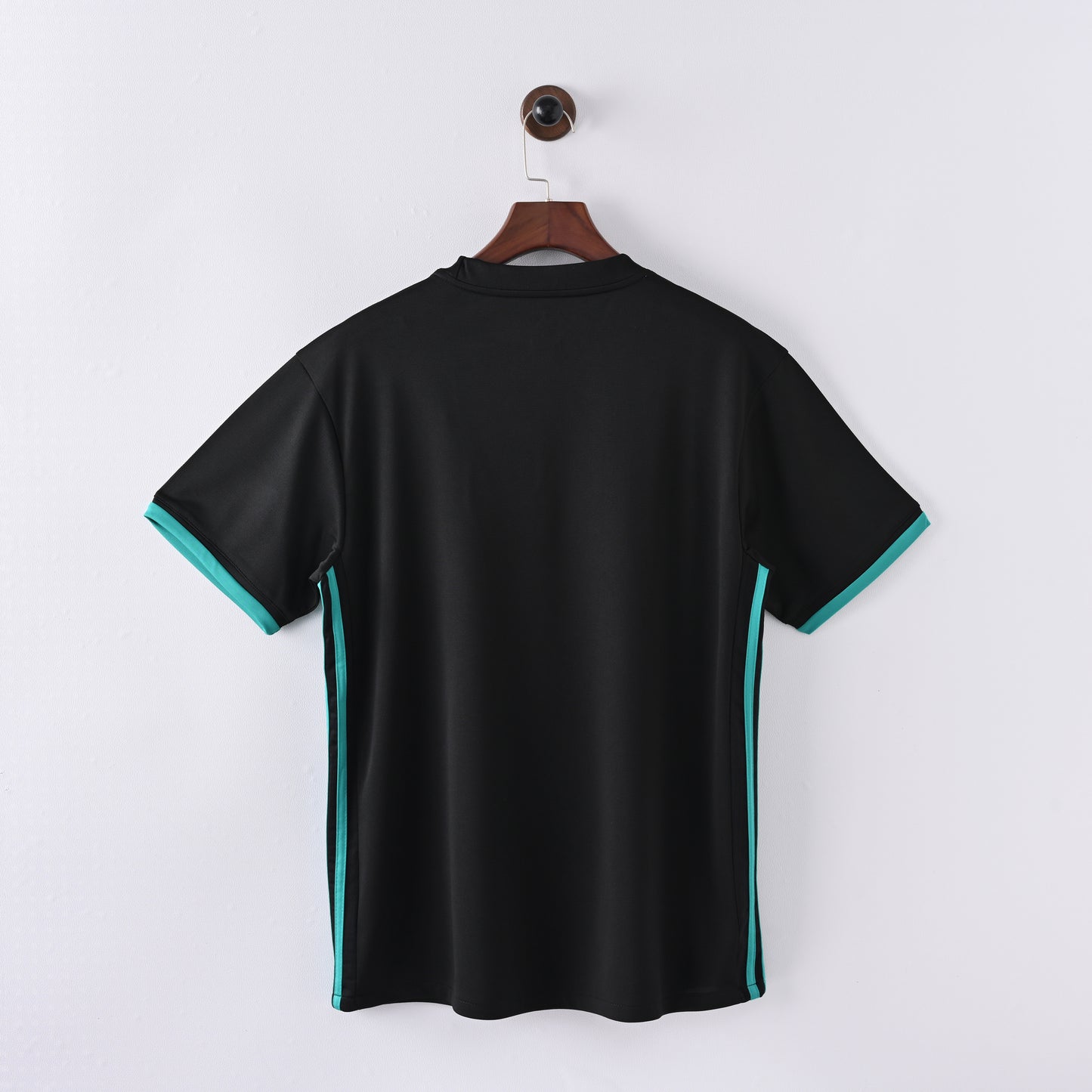17-18 Real Madrid Away Kit