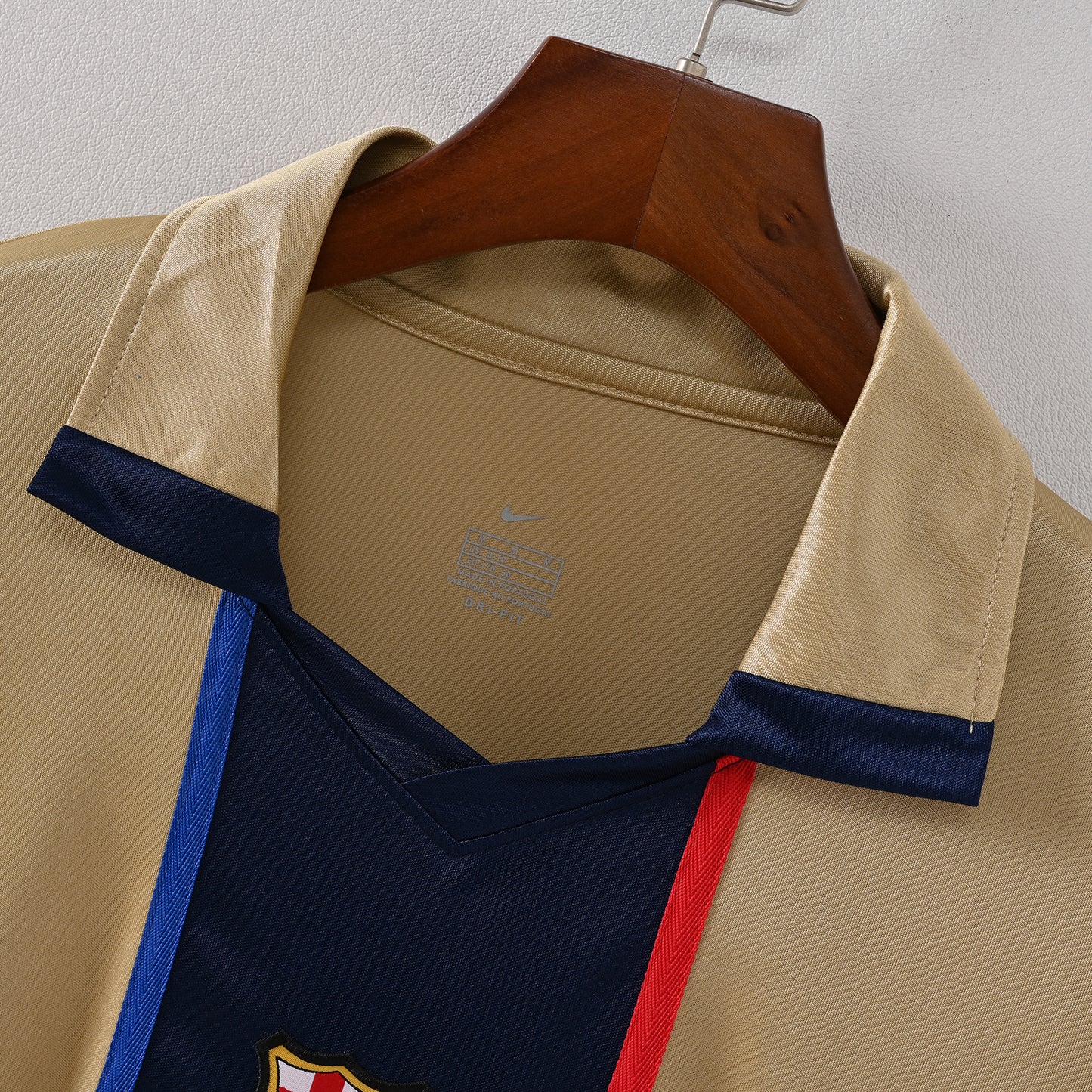 01-02 Barcelona Away Kit